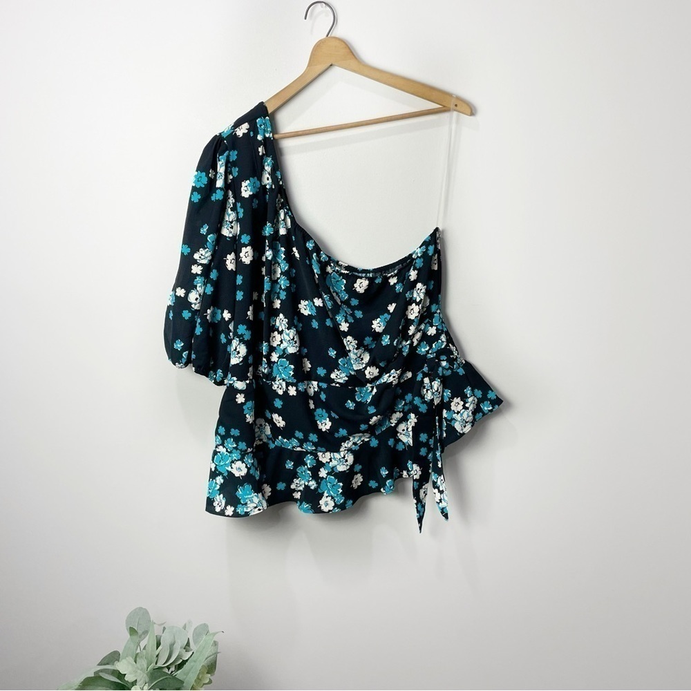 [Sofia Vegara] Women's Black, Blue & White Floral Print One Shoulder Top